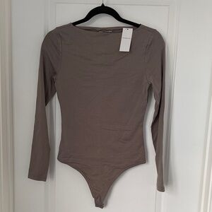 Abercrombie & Fitch - NWT Long Sleeve Taupe Bodysuit - Small
